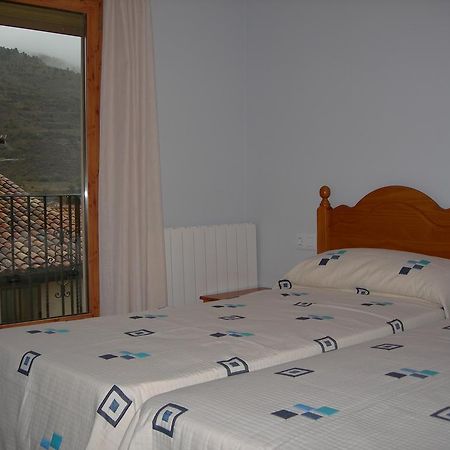 Apartamentos Turisticos Rosario Camarena de la Sierra Eksteriør billede
