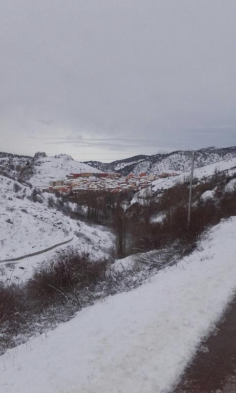 Apartamentos Turisticos Rosario Camarena de la Sierra Eksteriør billede