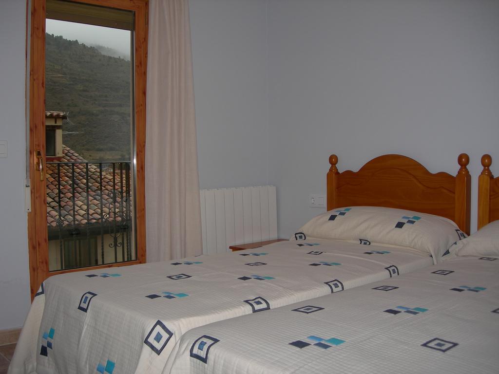 Apartamentos Turisticos Rosario Camarena de la Sierra Eksteriør billede