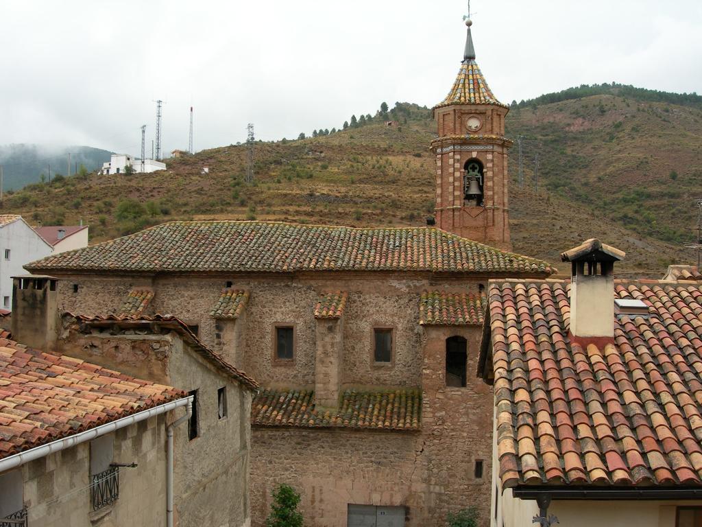 Apartamentos Turisticos Rosario Camarena de la Sierra Eksteriør billede