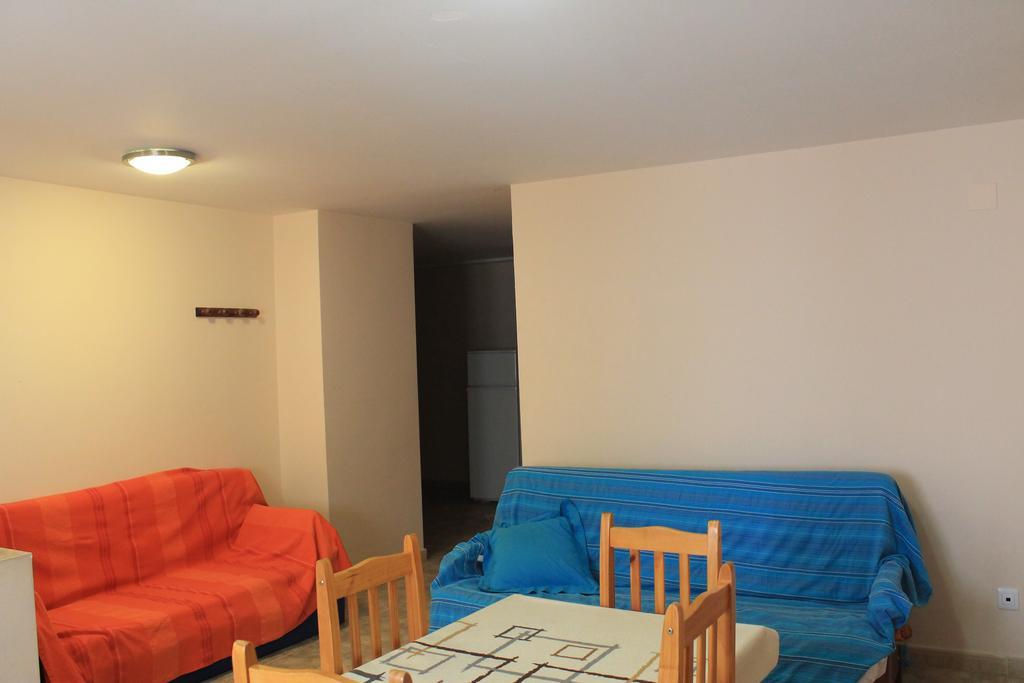 Apartamentos Turisticos Rosario Camarena de la Sierra Værelse billede
