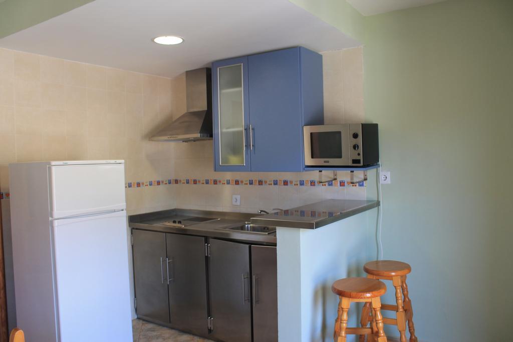 Apartamentos Turisticos Rosario Camarena de la Sierra Værelse billede